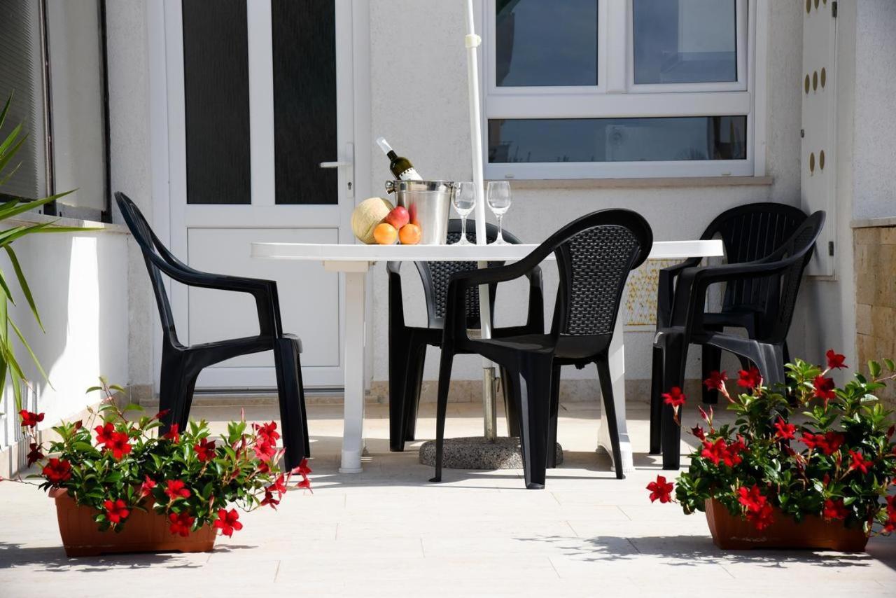 Casa Souni Apartment Vrsar Exterior photo